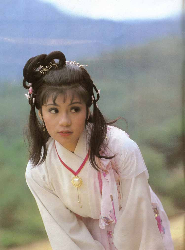 翁美玲在83版《射雕英雄传》中饰演黄蓉