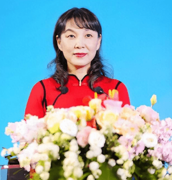 永华配资 700亿元收入的娃哈哈遗产争夺大战进入高潮！正是用钱关键时刻，“影子夫人”杜建英资金却出状况，旗下三捷系被执行3005万，究竟发生了啥？