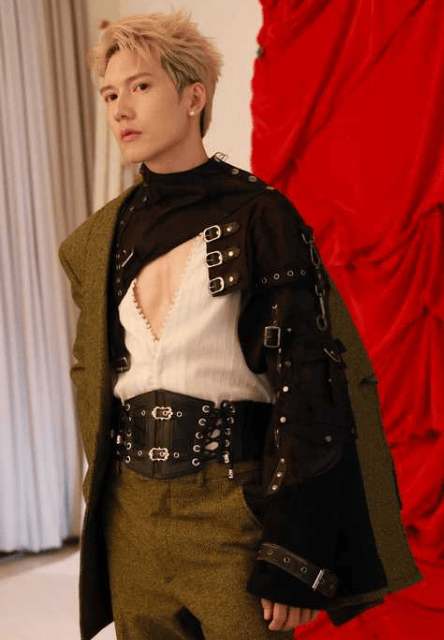 盈通策略 关智斌回应当年Boy&#039;z解散：是在报纸上得知的消息